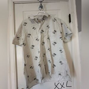 American Eagle Men's White button up shirt